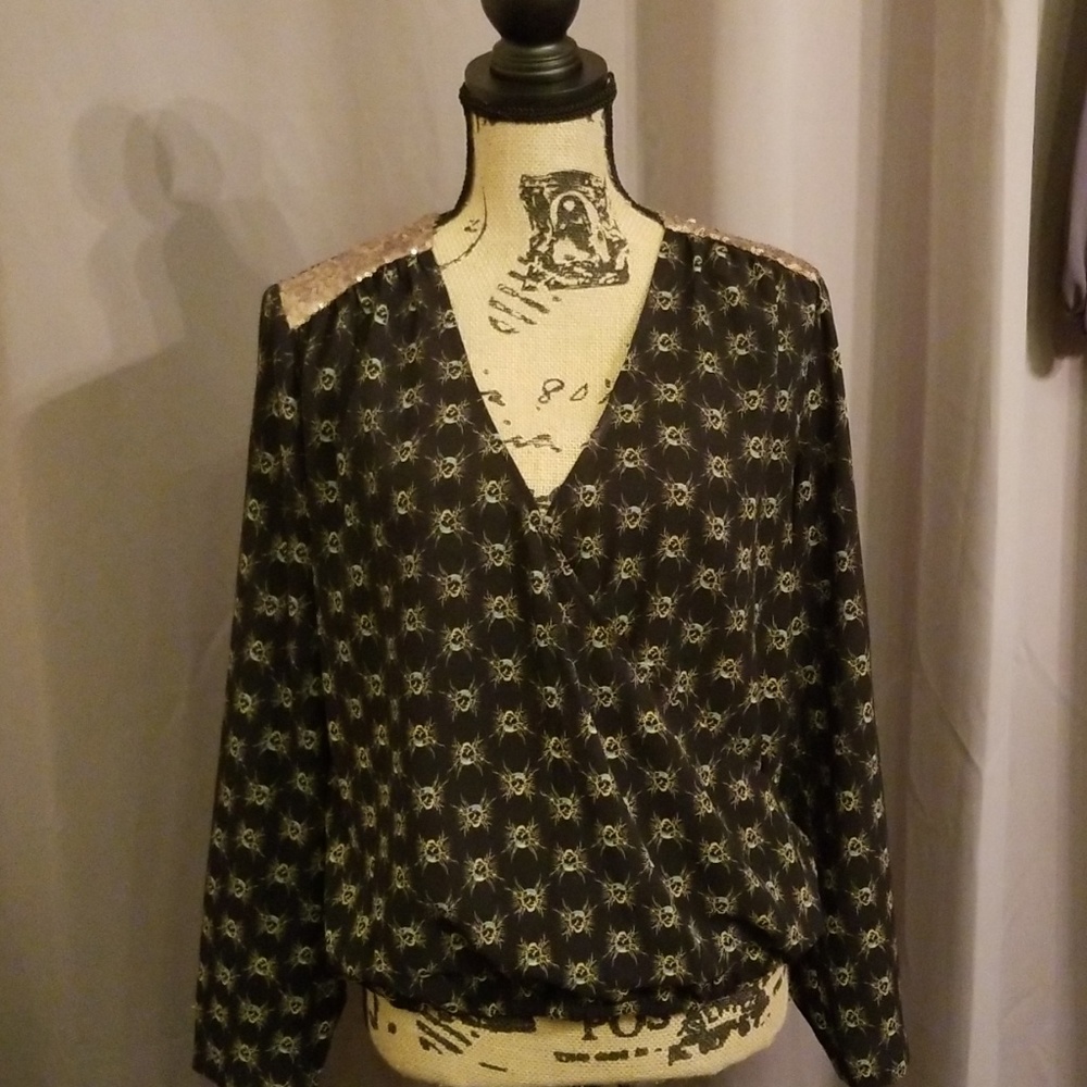 House of Harlow faux wrap top! AMAZING!